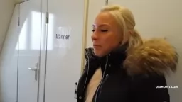 Natursektspiele Auf Dem Bahnhofsklo